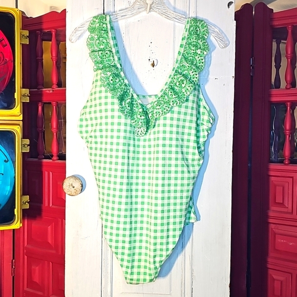 Lands' End Womens Checked Green White Eyelet Ruffled One Piece Swimsuit 16W - Picture 1 of 5